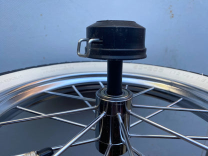 Wheel Retainer Clip & Plastic Sleeve