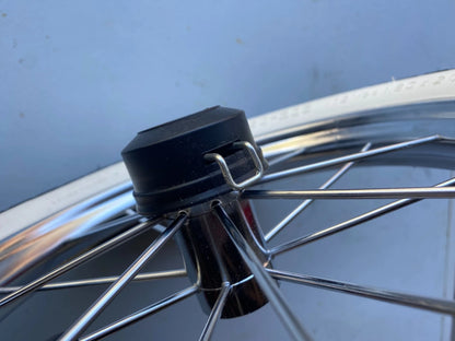 Wheel Retainer Clip & Plastic Sleeve